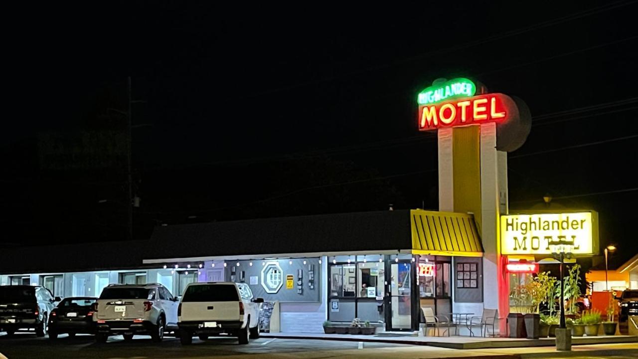 Highlander Motel Вильямс Экстерьер фото