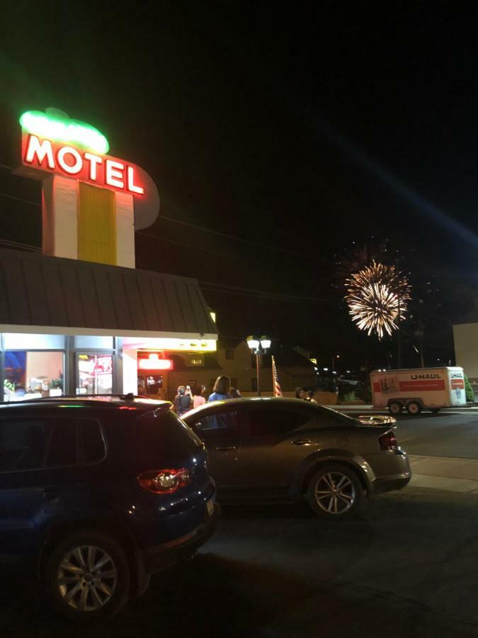 Highlander Motel Вильямс Экстерьер фото